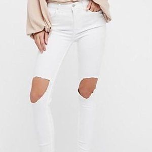 NWT Free People | Busted Knee Skinny | White